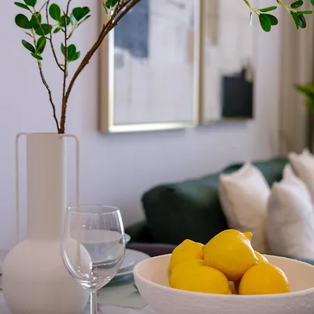 Artemis 204 - Seaside Stories *