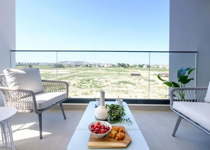 Artemis 204 - Seaside Stories Livadhia