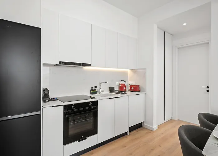 Artemis 204 - Seaside Stories Livadhia