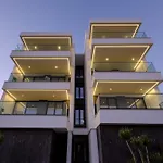 Artemis 204 - Seaside Stories * Livadhia