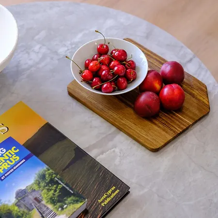 Artemis 204 - Seaside Stories * Livadhia