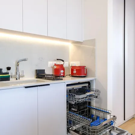 Artemis 204 - Seaside Stories Livadhia