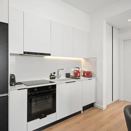 Artemis 204 - Seaside Stories Livadhia