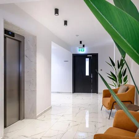 Artemis 204 - Seaside Stories Livadhia