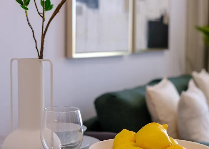 Artemis 204 - Seaside Stories *